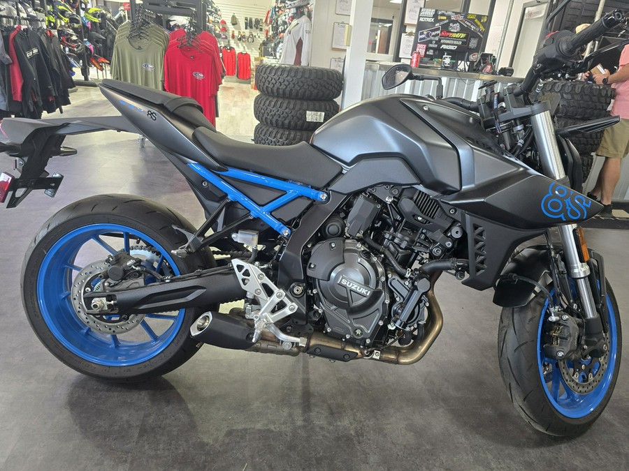 2024 Suzuki GSX-8S