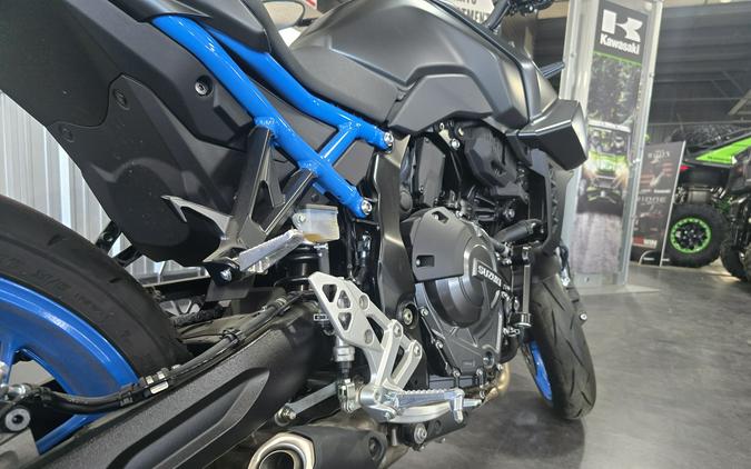 2024 Suzuki GSX-8S