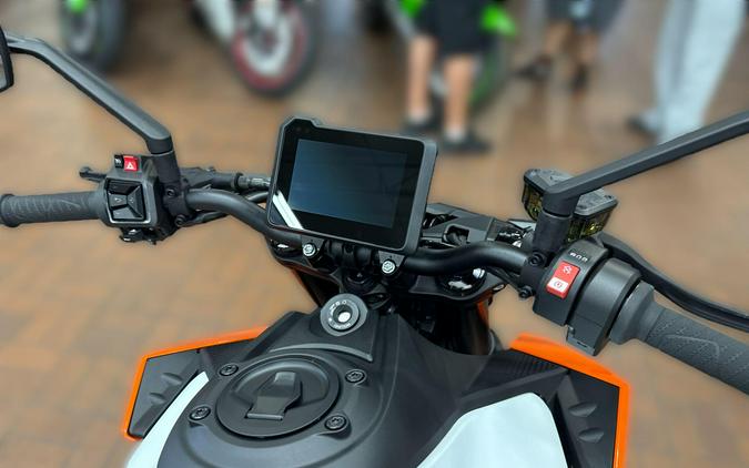 2027 KTM 990 DUKE