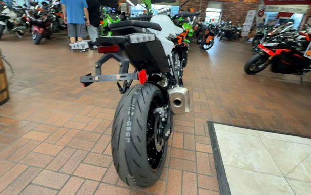 2027 KTM 990 DUKE