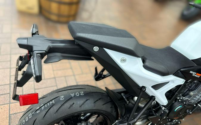2027 KTM 990 DUKE