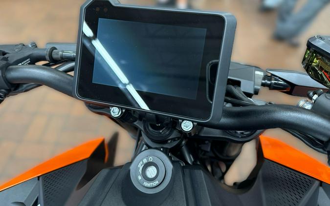2027 KTM 990 DUKE