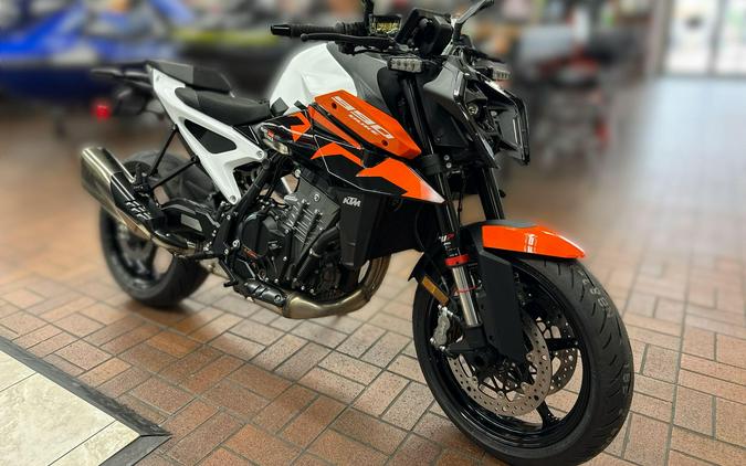 2027 KTM 990 DUKE