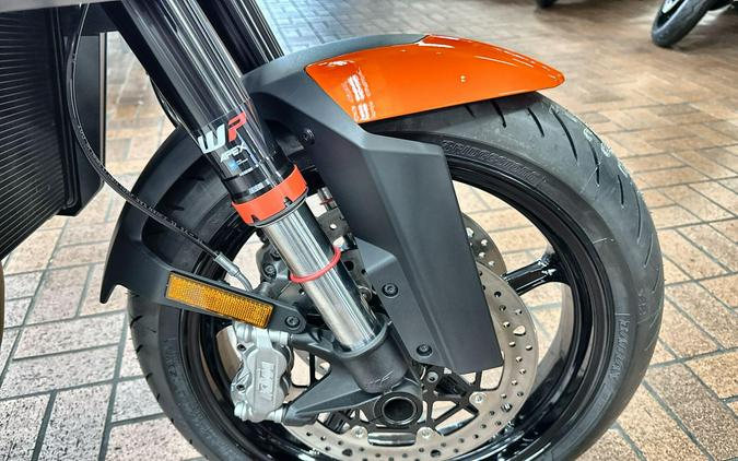 2027 KTM 990 DUKE