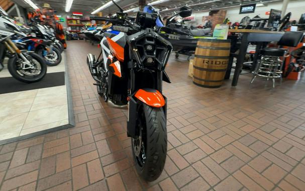 2027 KTM 990 DUKE