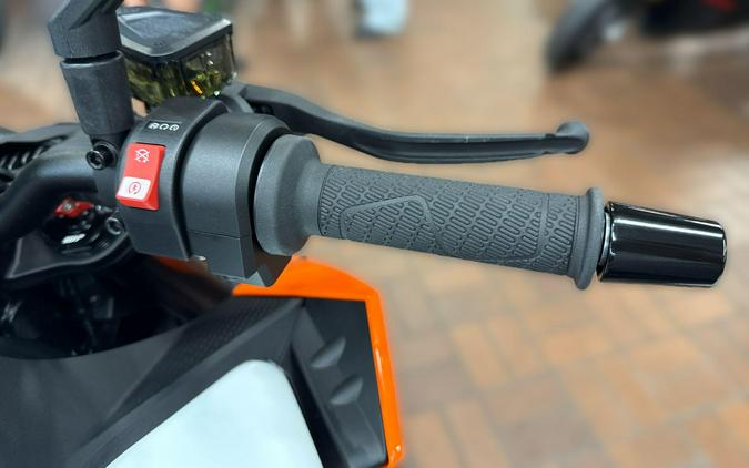 2027 KTM 990 DUKE