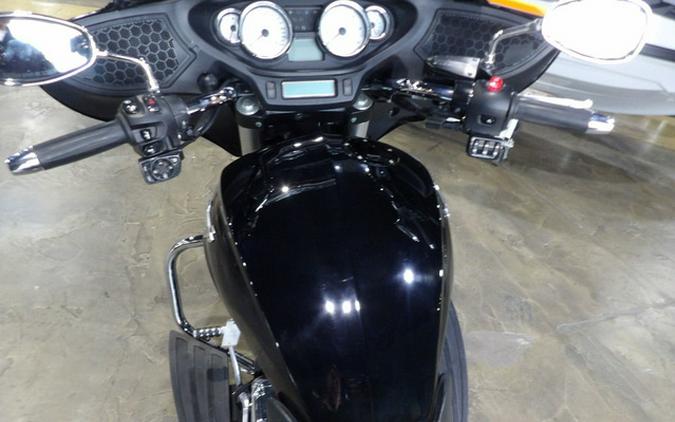 2017 Victory Motorcycles Cross Country Gloss Black