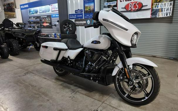 2025 Harley-Davidson Street Glide® Base