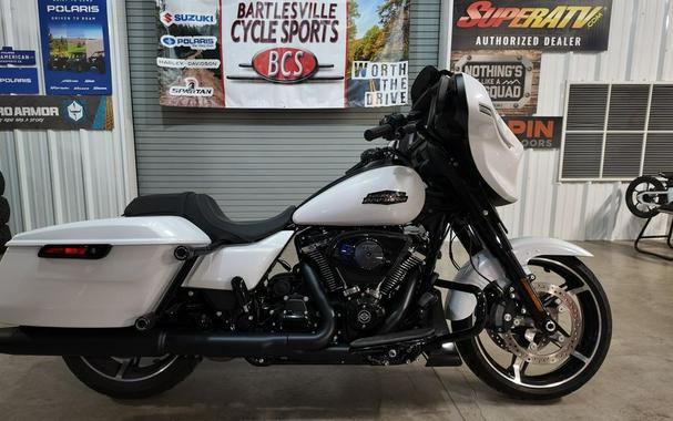 2025 Harley-Davidson Street Glide® Base