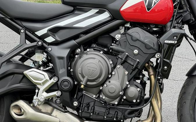 2025 Triumph Trident 660 Diablo Red/Sapphire Black