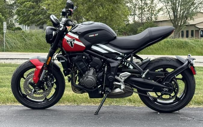 2025 Triumph Trident 660 Diablo Red/Sapphire Black