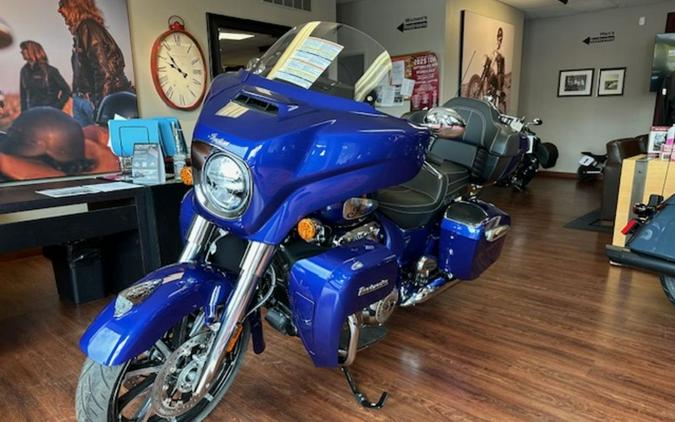 2024 Indian Motorcycle® Roadmaster® Limited with Powerband Audio Package Spirit Blue Metallic