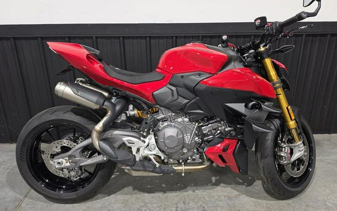 2025 Ducati Streetfighter V2 S