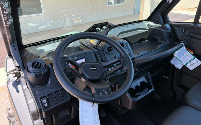 2026 Can-Am Defender DPS CAB