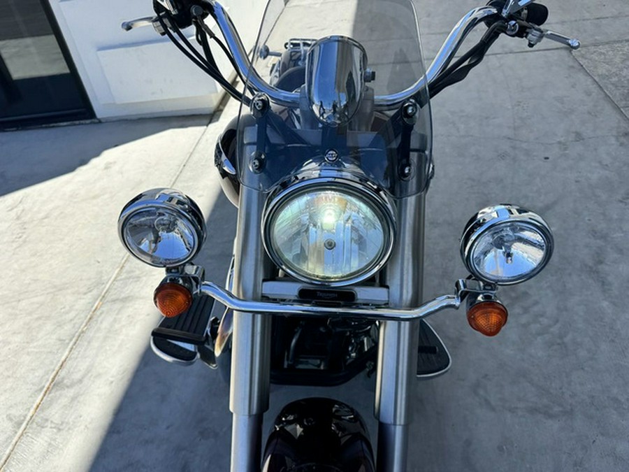 2016 Triumph America Two-Tone