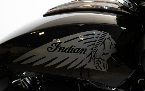 2021 Indian Motorcycle® Challenger® Limited Thunder Black Pearl