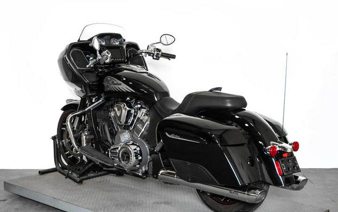 2021 Indian Motorcycle® Challenger® Limited Thunder Black Pearl