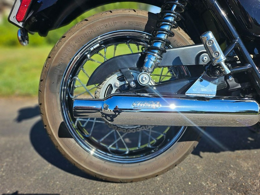 2018 Triumph Bonneville T100 New England White/ Intense Orange Black