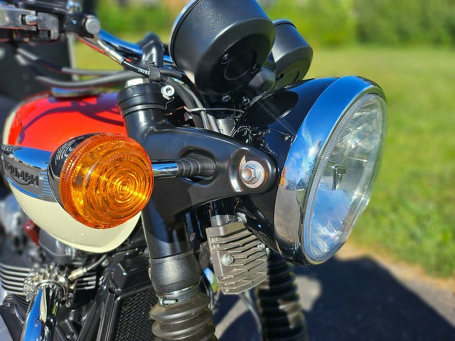 2018 Triumph Bonneville T100 New England White/ Intense Orange Black