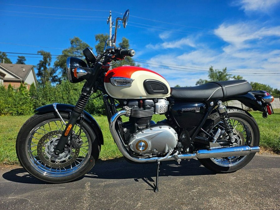 2018 Triumph Bonneville T100 New England White/ Intense Orange Black