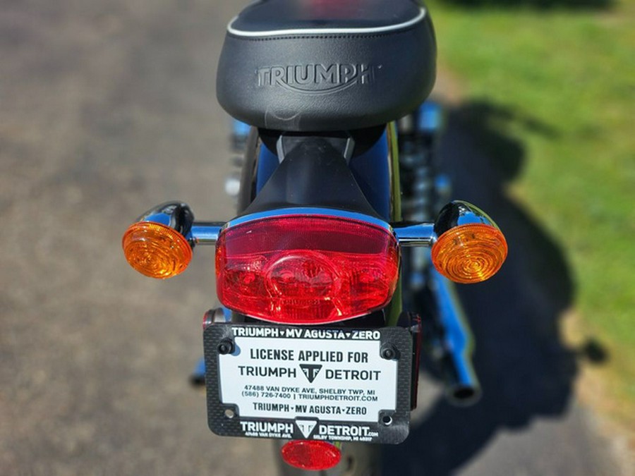 2018 Triumph Bonneville T100 New England White/ Intense Orange Black