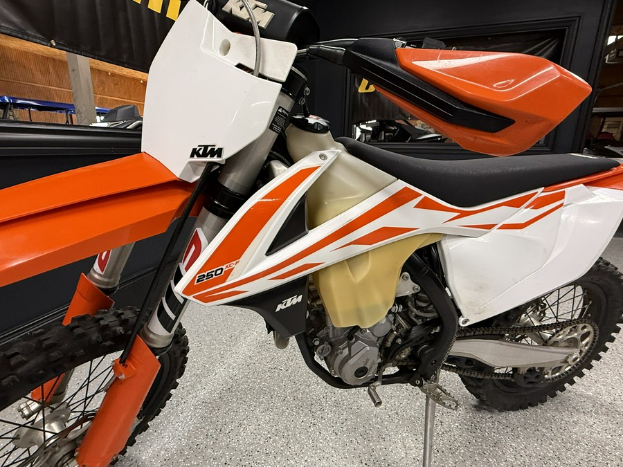2017 KTM 250 XC-F