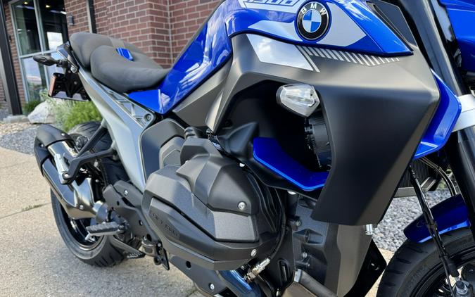 26RR 2026 R 1300 R