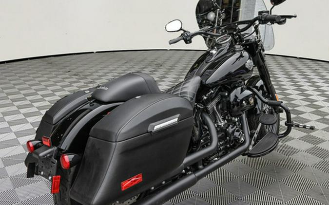2017 Harley-Davidson FLSS - Softail Slim S