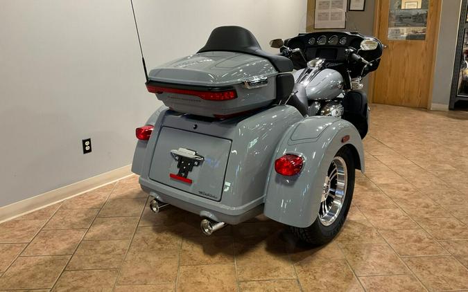 2024 Harley-Davidson Tri Glide Ultra Billiard Gray FLHTCUTG