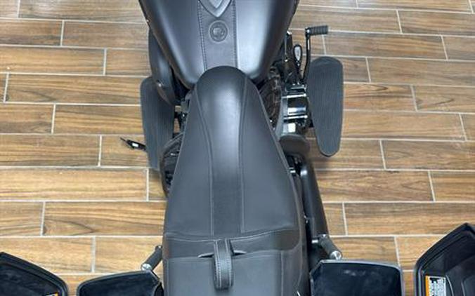 2025 Indian Motorcycle Springfield® Dark Horse®