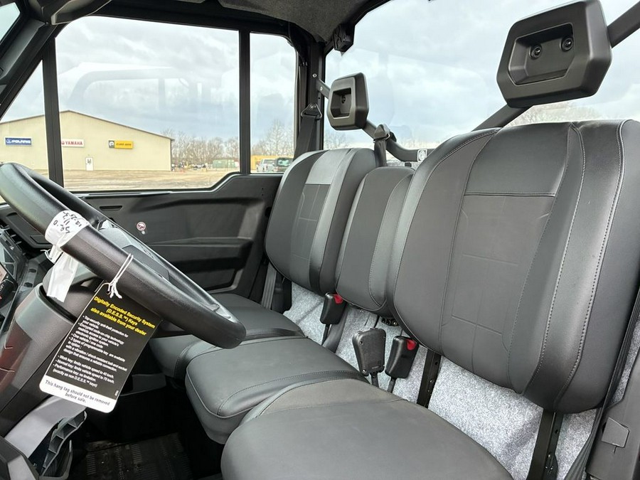 2026 Can-Am Defender XT CAB HD11