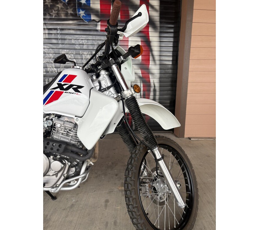 2025 Honda XR650L White