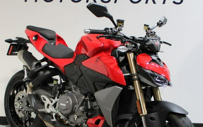 2026 Ducati Streetfighter V2