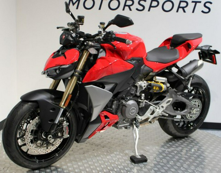 2026 Ducati Streetfighter V2