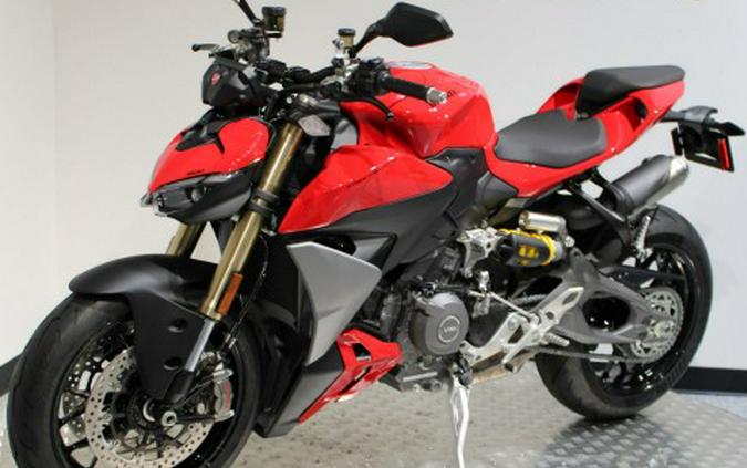 2026 Ducati Streetfighter V2