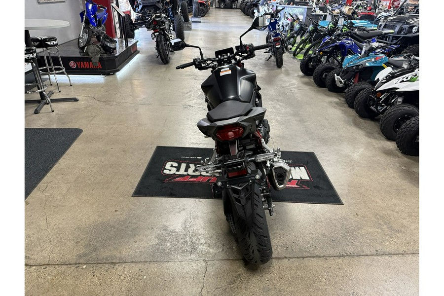 2026 CB750 Hornet E-Clutch - Honda