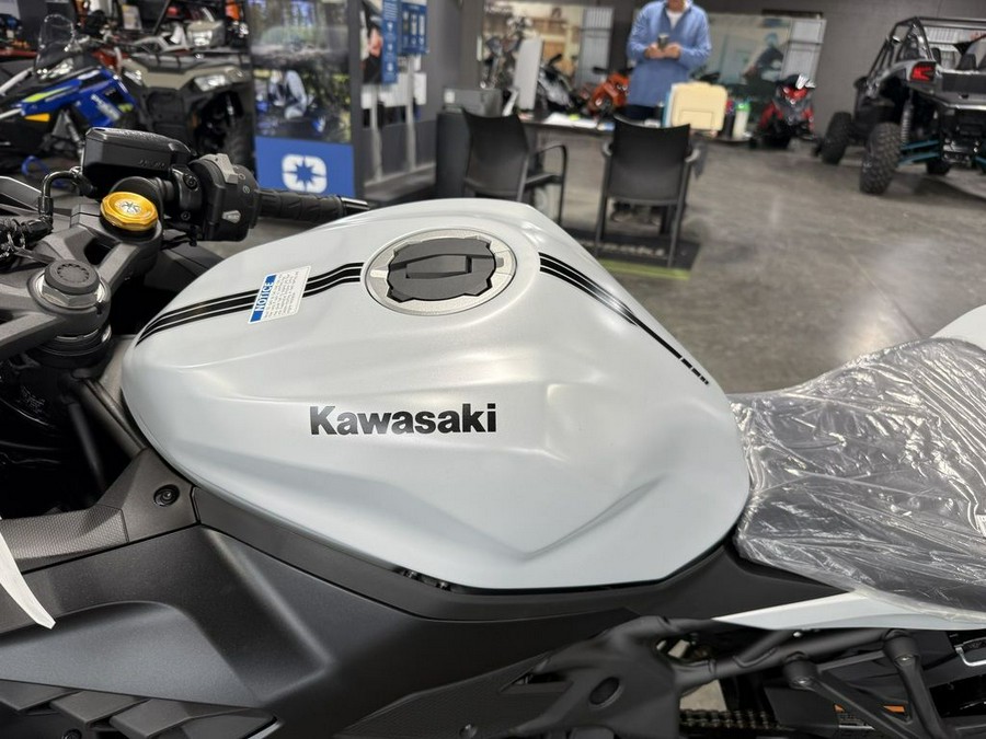 2025 Kawasaki NINJA® ZX™-4RR ABS