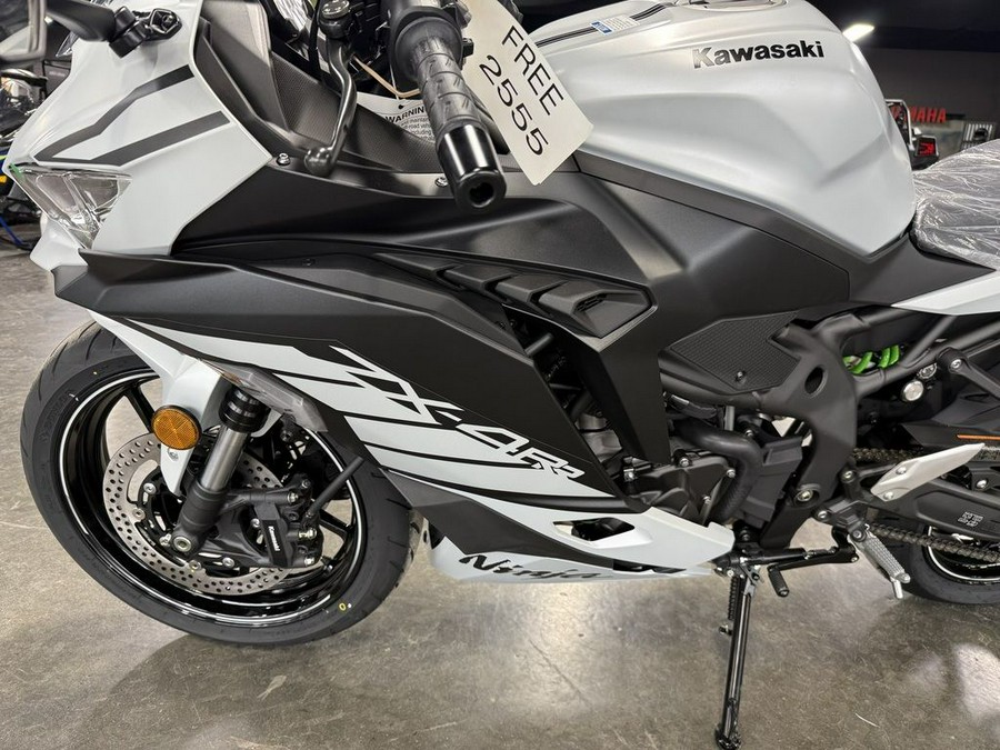2025 Kawasaki NINJA® ZX™-4RR ABS