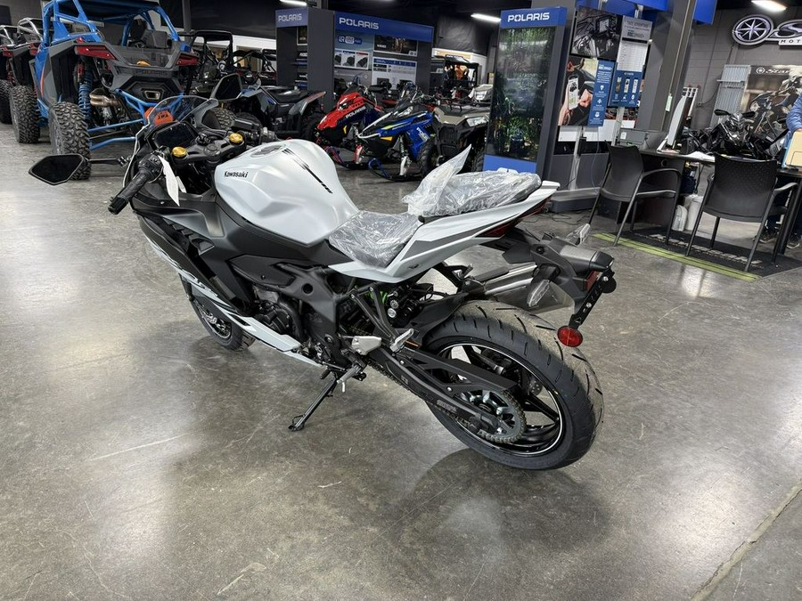 2025 Kawasaki NINJA® ZX™-4RR ABS