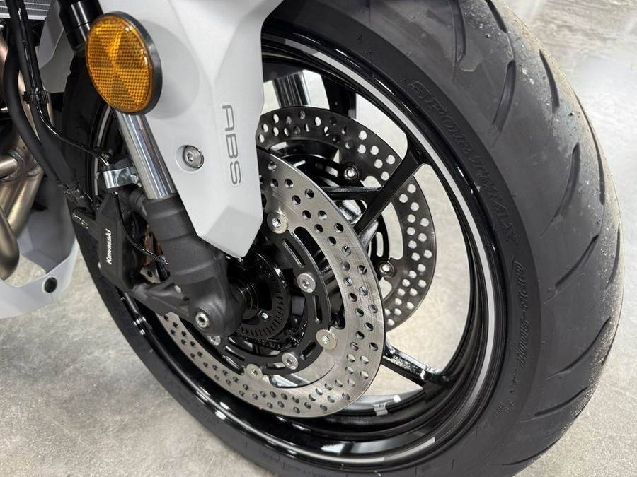 2025 Kawasaki NINJA® ZX™-4RR ABS