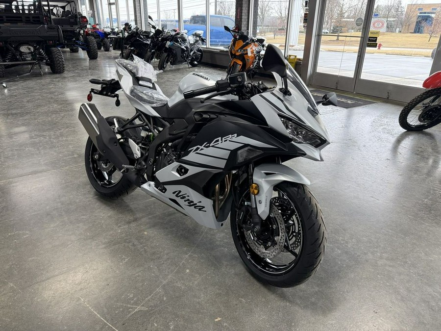 2025 Kawasaki NINJA® ZX™-4RR ABS