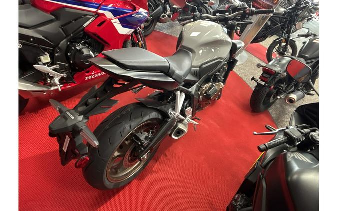 2025 Honda CB650R E-Clutch