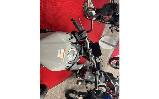 2025 Honda CB650R E-Clutch