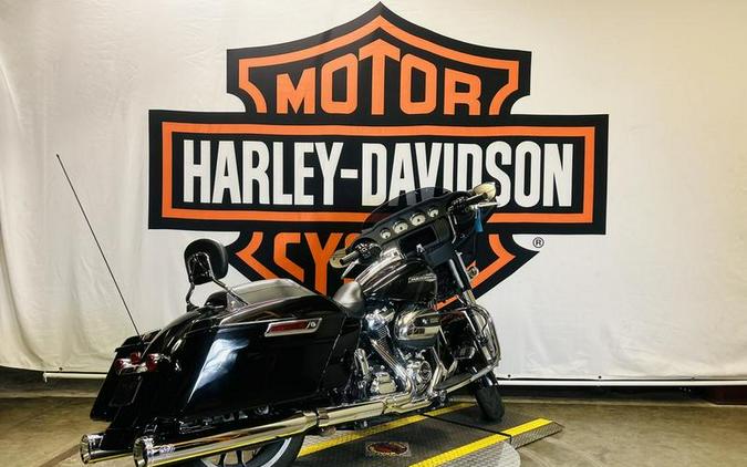 2021 Harley-Davidson® FLHX - Street Glide®