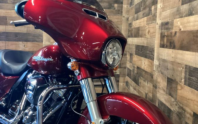 2017 Harley-Davidson Street Glide Special Velocity Red Sunglo FLHXS