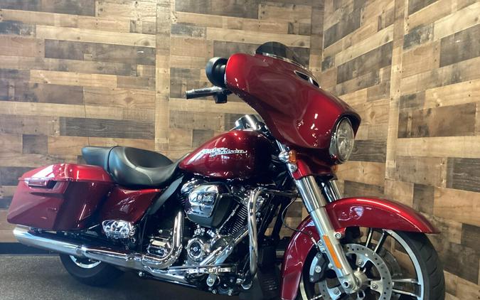 2017 Harley-Davidson Street Glide Special Velocity Red Sunglo FLHXS