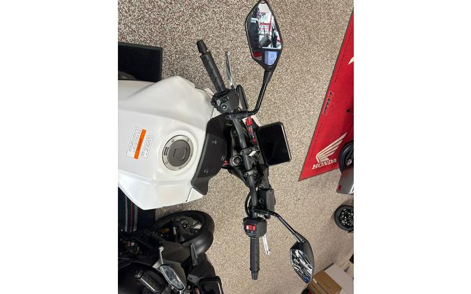 2025 Honda CB750 Hornet Base