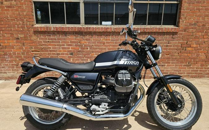 2023 Moto Guzzi V7 Special