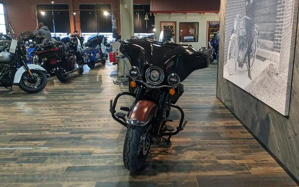 2018 Harley-Davidson® FLHCS - Softail® Heritage Classic 114