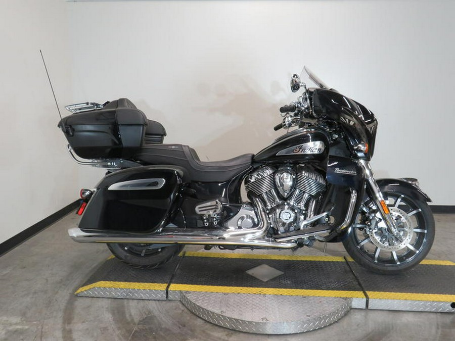 2023 Indian Motorcycle® Roadmaster® Limited Black Azure Crystal